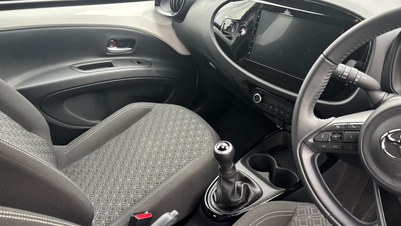 Toyota Aygo X 1.0 VVT-i Edge 5dr Petrol Hatchback